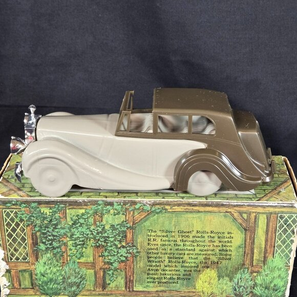 Vtg 70s Avon Bottle Decanter Rolls-Royce Silver Wraith Mostly Full -Display Only - Picture 3 of 13
